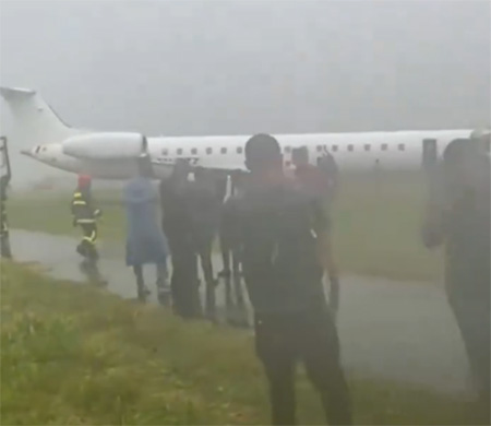 Nijerya'da yolcu uçağı pistten çıktı!