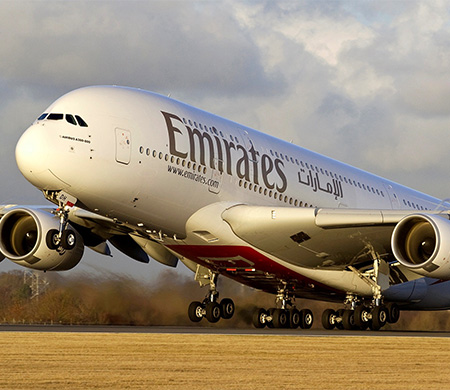 Emirates uçağına bomba ihbarı