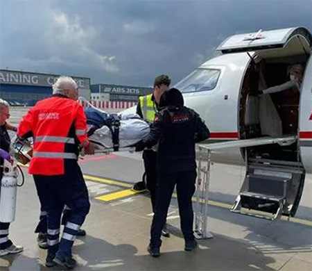 Sağlık Bakanlığı Çekya'daki Türk öğrenci için ambulans uçak gönderdi