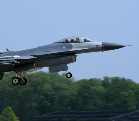 Yenilenen F-16'lara İlgi Arttı