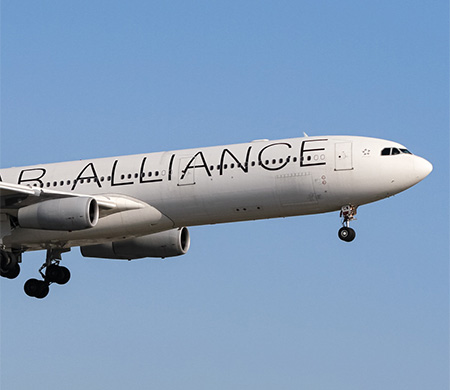 Lufthansa uçağının iniş takımlarına saklandı, hayatını kaybetti