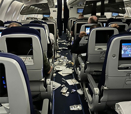 Lufthansa uçağı türbülansa girdi; 7 kişi hastanelik oldu