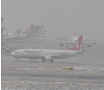 Atatürk Havalimanı'nda seferlere 'kar' engeli