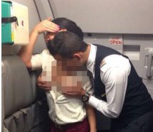Qatar Airways uçağında skandal görüntüler